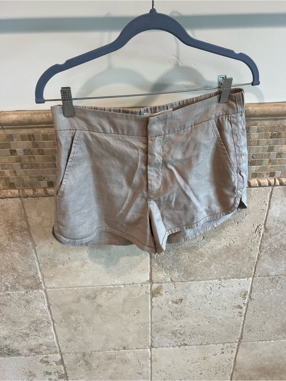 Level 99 Low-Waist Shorts in Light Taupe
